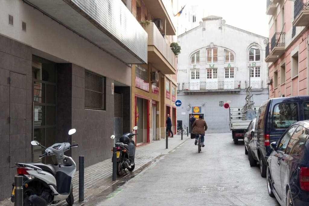 Port VII Apt Centrico Acogedor W Balcon 23 Барселона Екстериор снимка